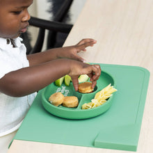 Load image into Gallery viewer, Bella Tunno - Give Peas a Chance Wonder Plate: Green