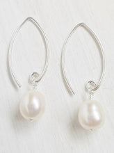 Load image into Gallery viewer, Sosie Designs - Pearl Marquis Earring In White