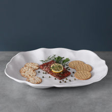 Load image into Gallery viewer, Vida Nube Large Oval Platter White
