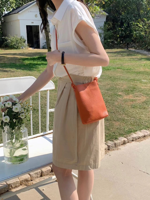 Pretty Persuasions - P25033 Small Crossbody Bag: 07 Orange