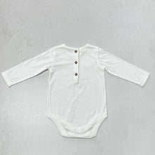 Load image into Gallery viewer, Bun Peekaboo Ruffle Baby Girl Knit Overall Set (Organic): 0-3M / Vintage Rose
