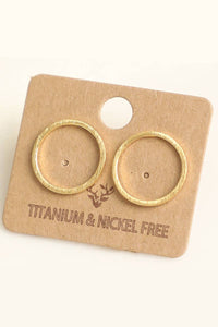 Circular Cut Out Stud Earrings: Silver