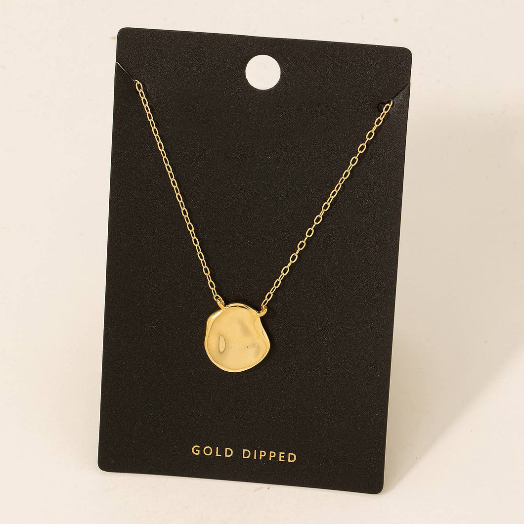 Hammered Coin Pendant Necklace: Gold