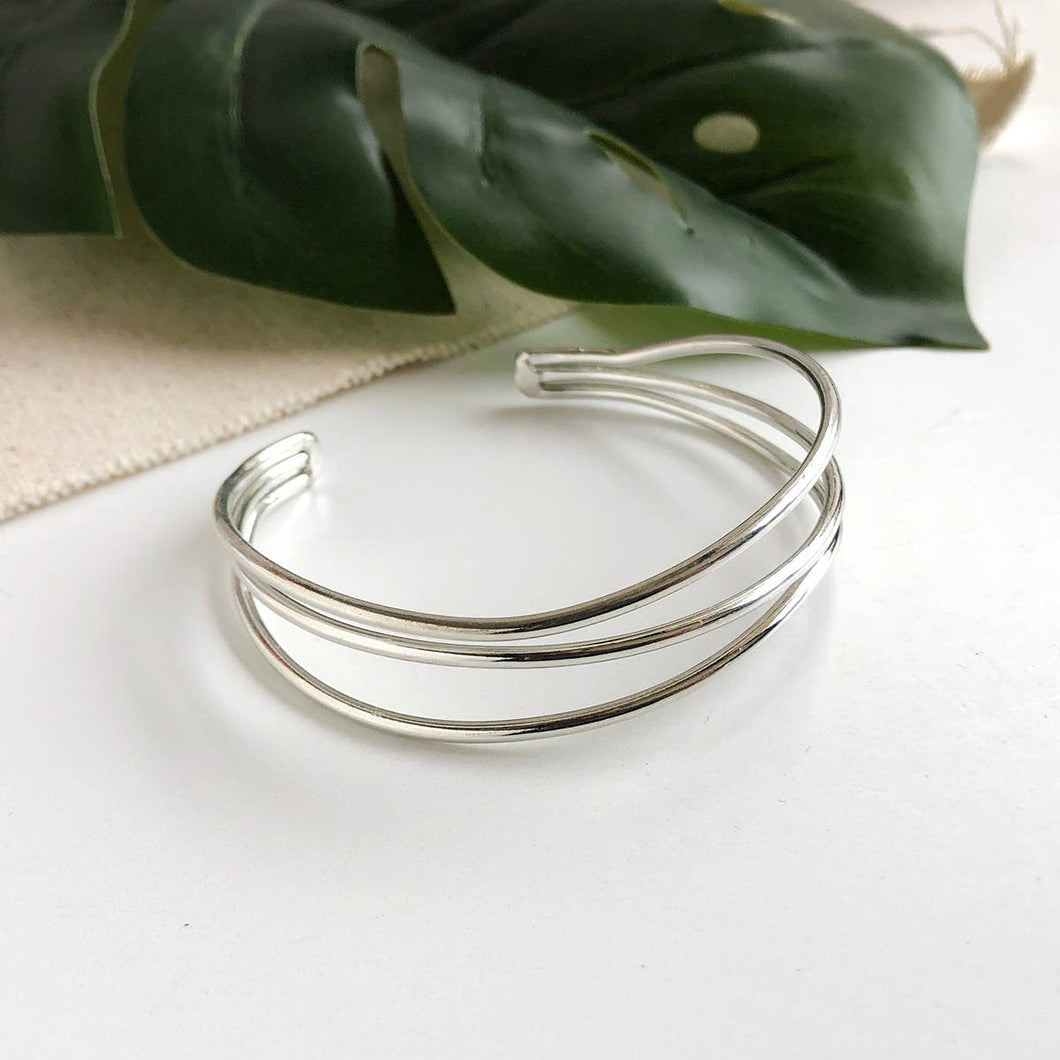 WorldFinds - Layered Waves Cuff - Silver